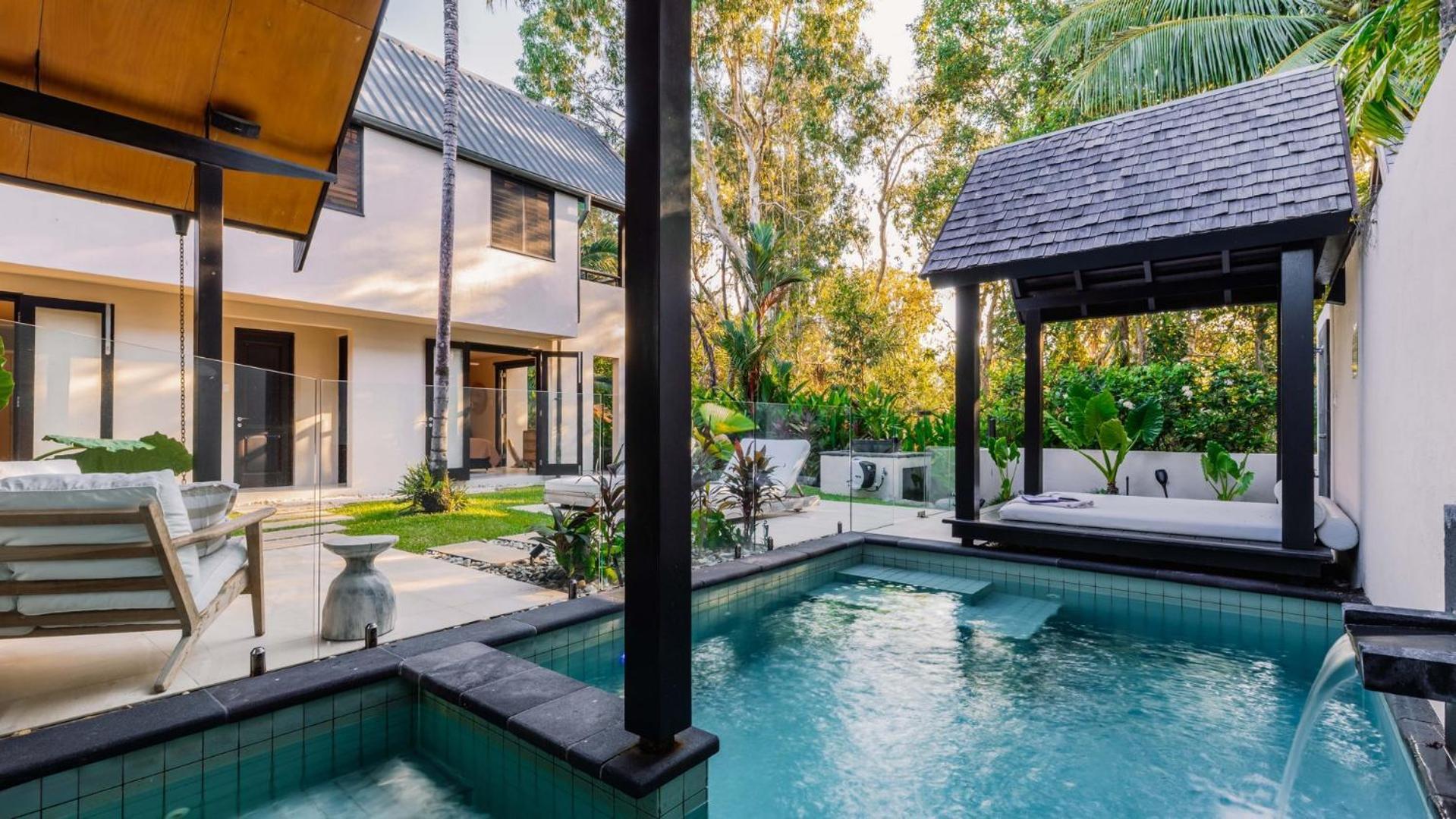 Niramaya Villas And Spa Port Douglas Bagian luar foto