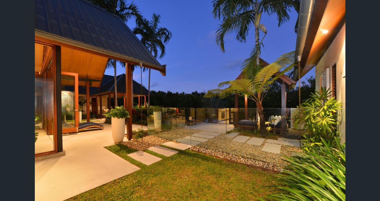 Niramaya Villas And Spa Port Douglas Bagian luar foto